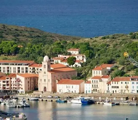 Pour 4 Personnes, Tres Proche Centre Ville, Vue Port, Confort Port Vendres